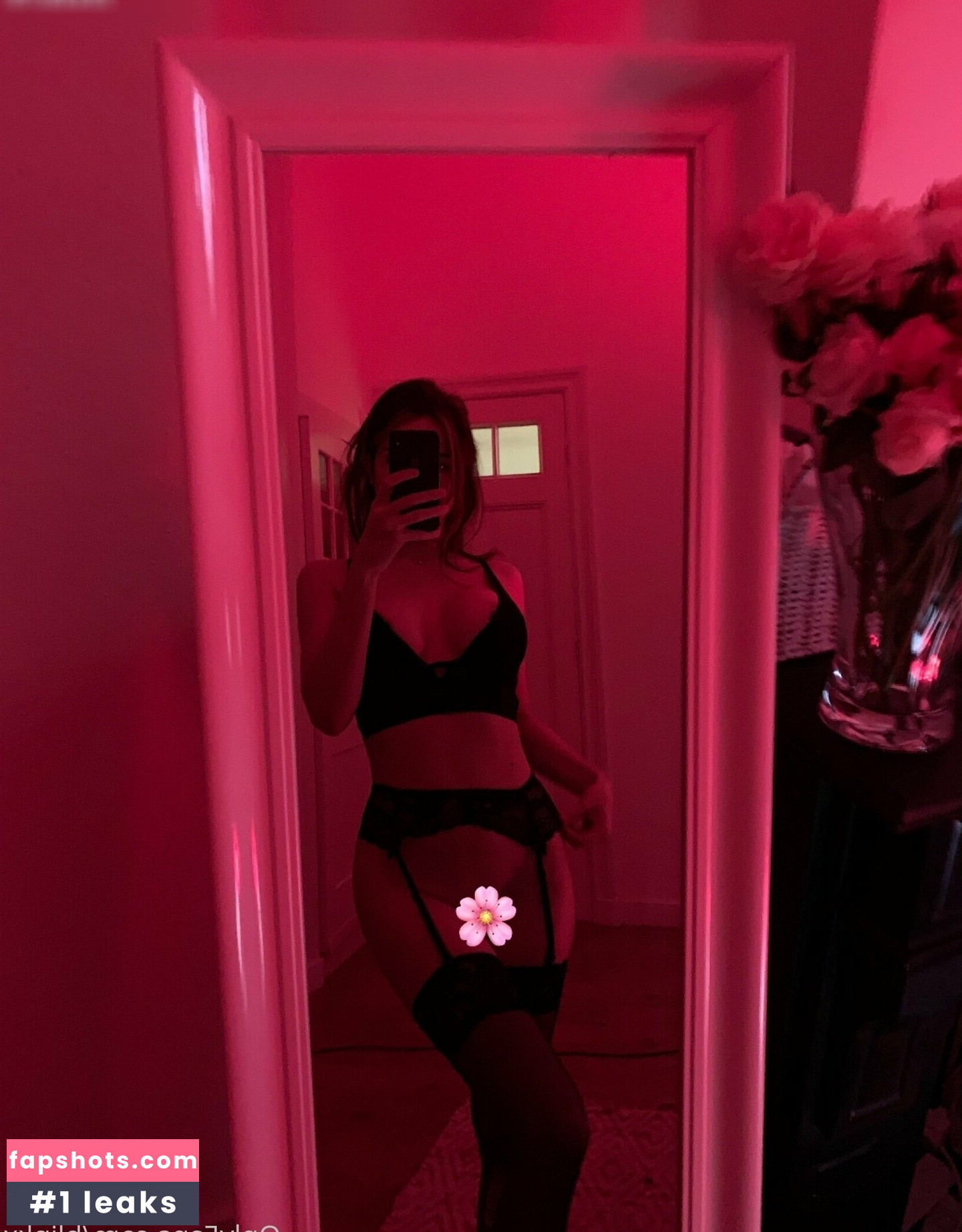 Liz Blinkx gallery photo #38