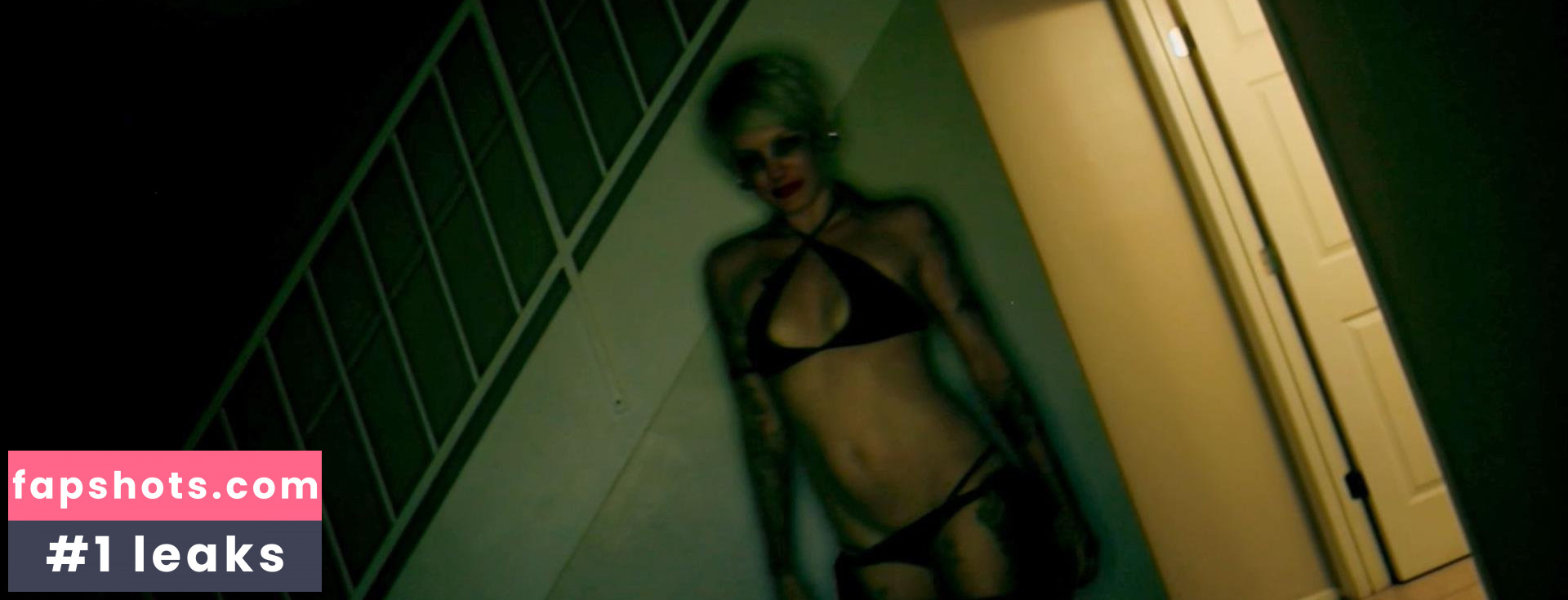 Liz Manning gallery photo #14