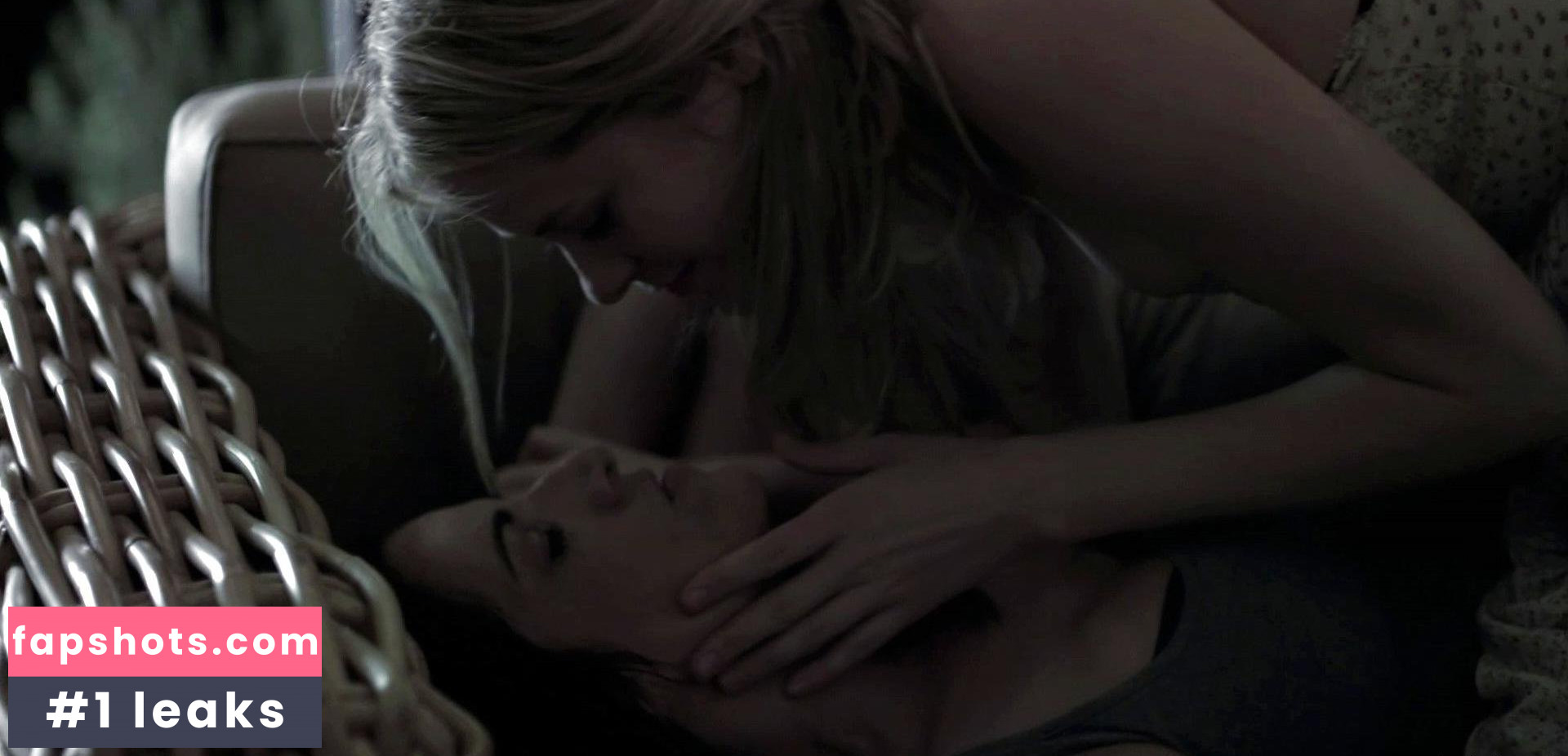 Liz McGeever gallery photo #5