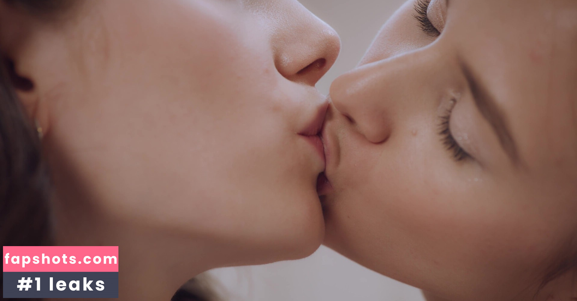 Liz Ocean gallery photo #14