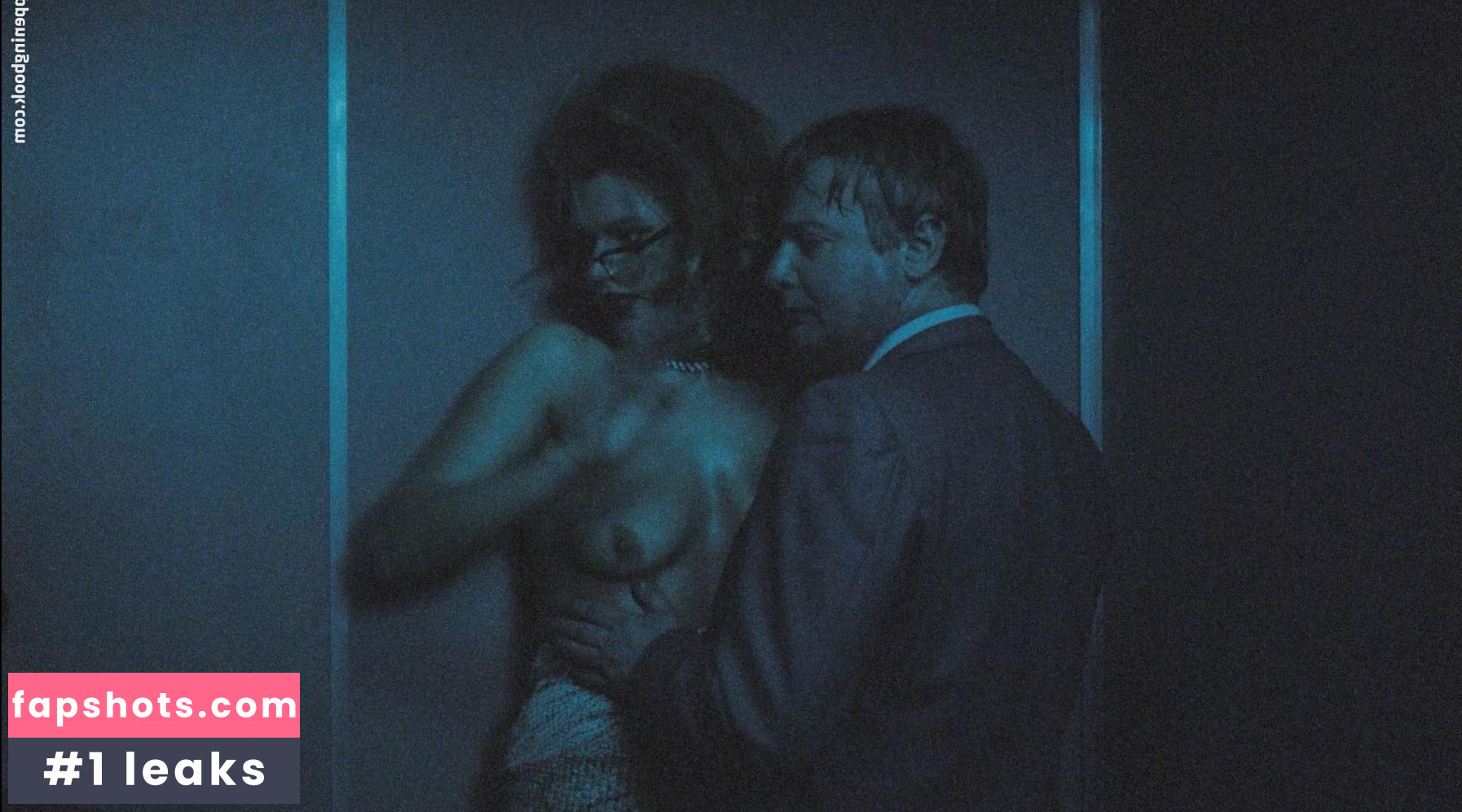 Liz Snoyink gallery photo #2