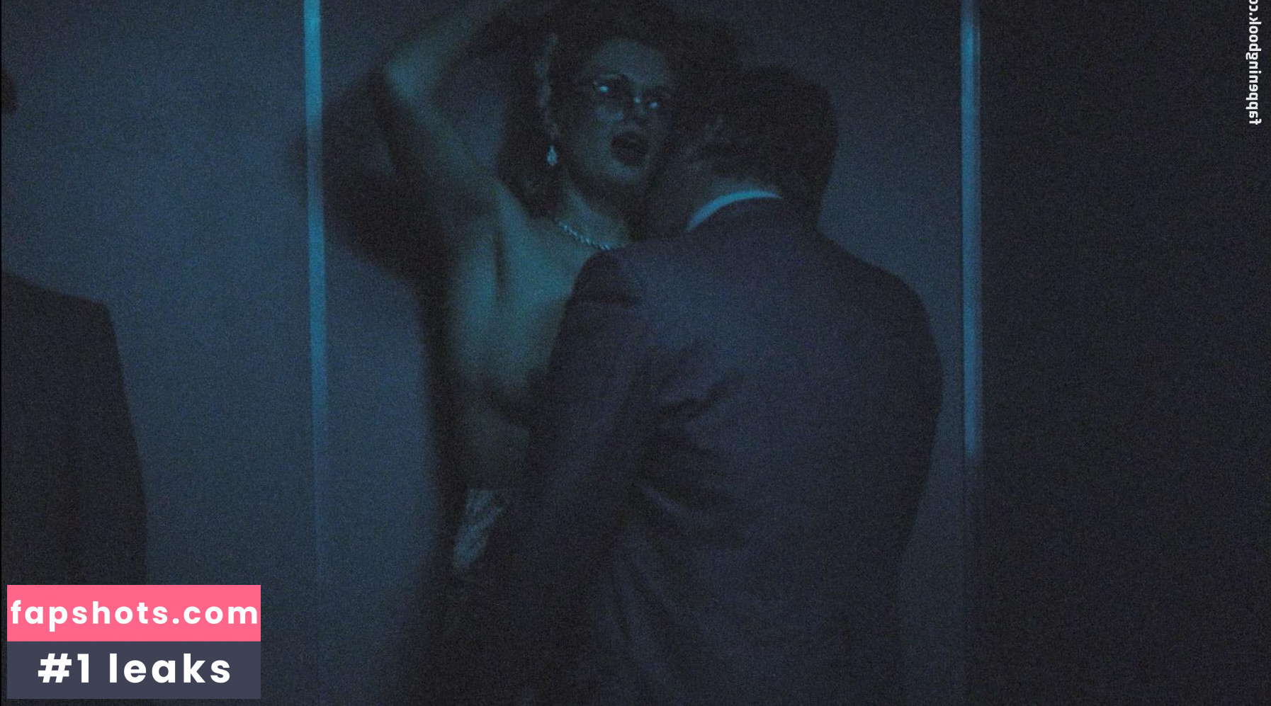 Liz Snoyink gallery photo #5