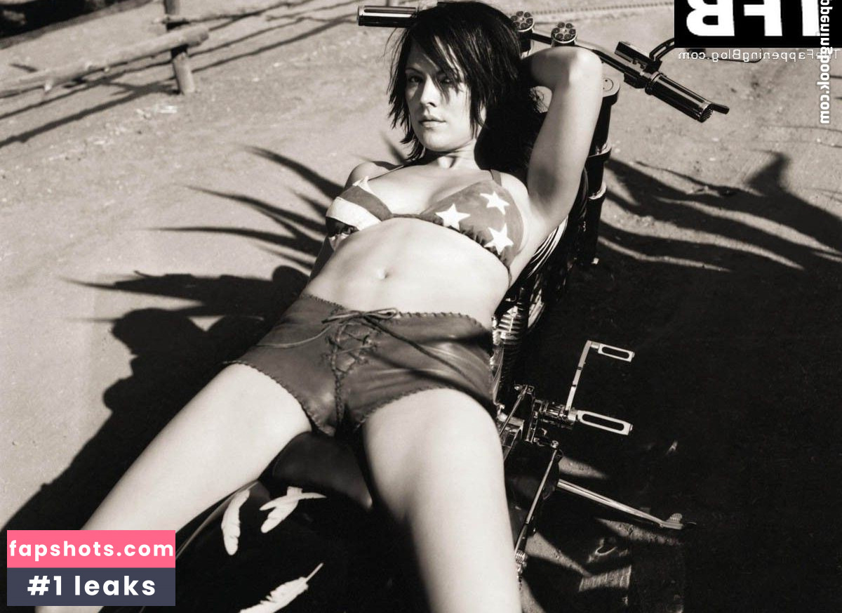 Liz Vassey Nahé úniky fotek pouze od fanoušků #15 - Fapshots