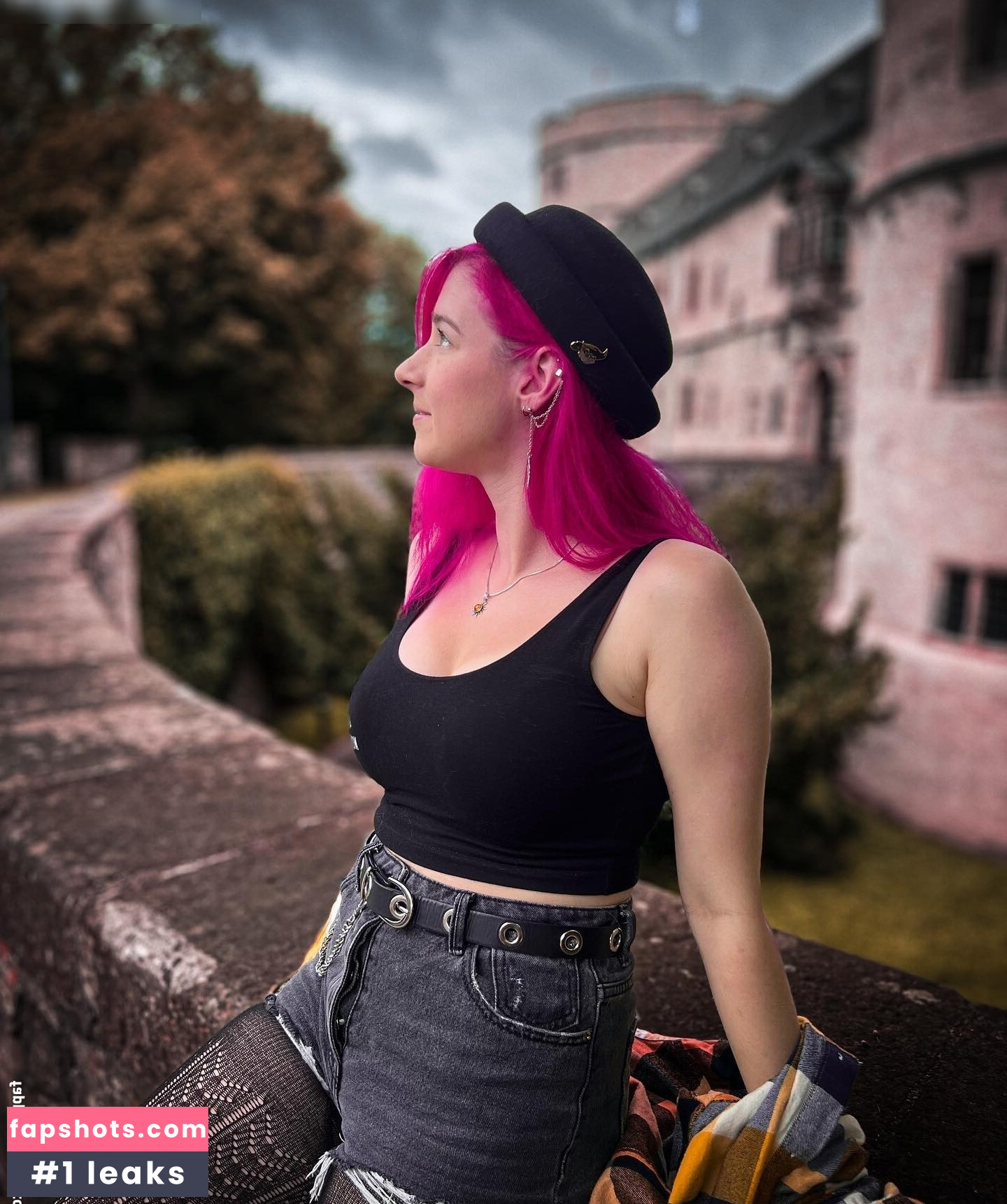 Liza Grimm gallery photo #11