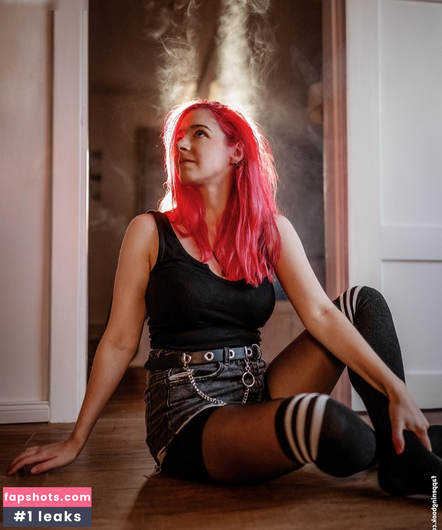 Liza Grimm nude babe gallery