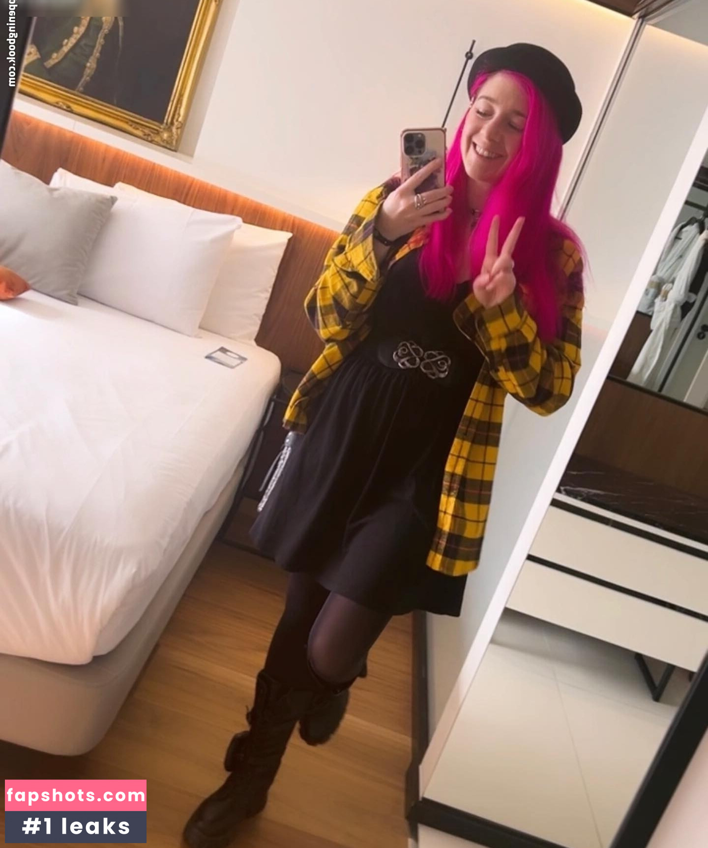 Liza Grimm gallery photo #9