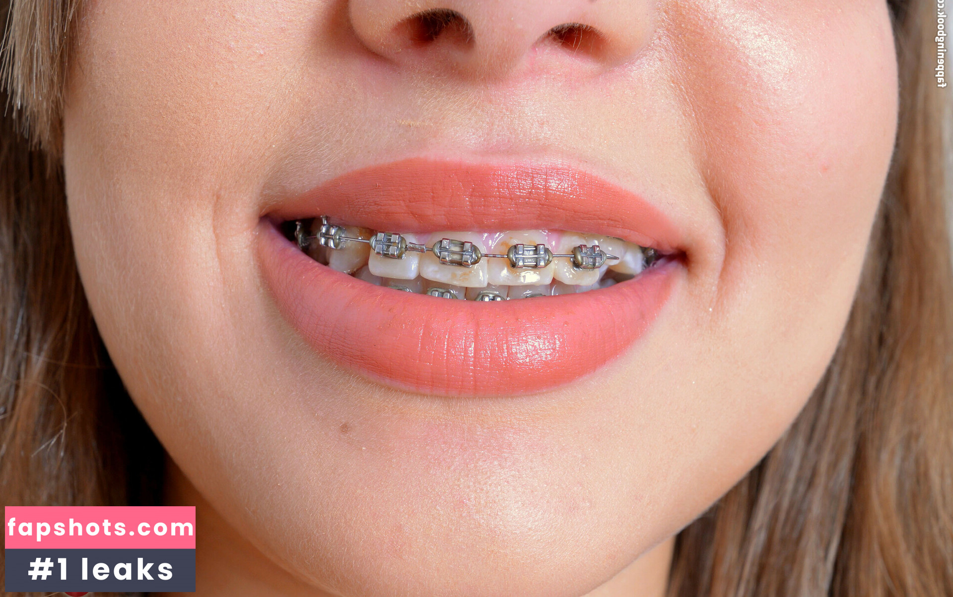 Liza Rowe gallery photo #41