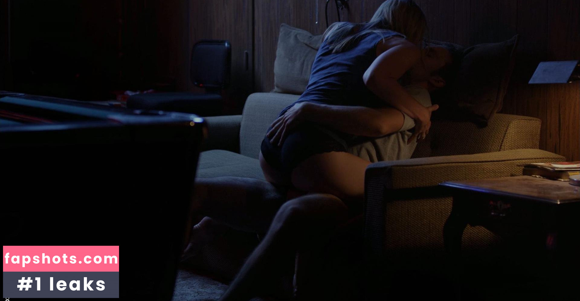 Liza Seneca gallery photo #3