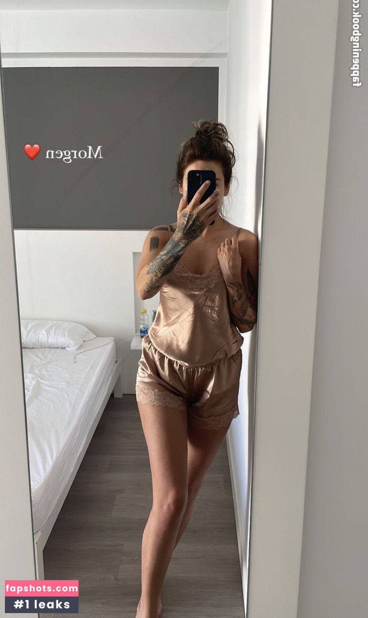 Liza Waschke gallery photo #70