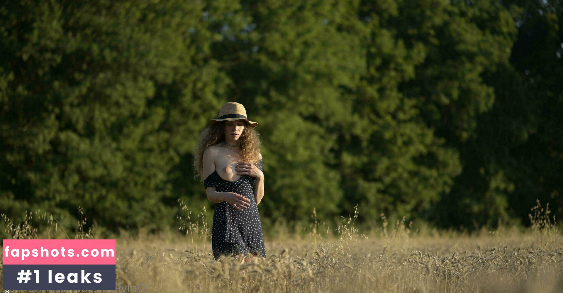 lizanne_free gallery photo #12