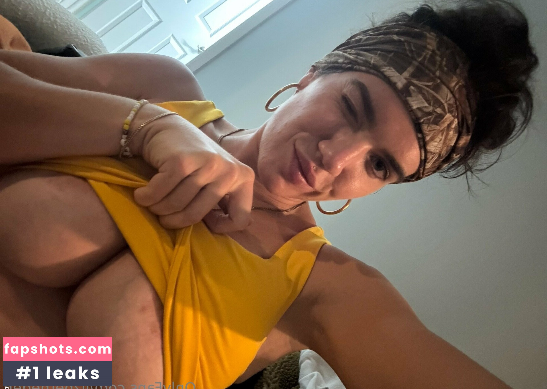 Lizbeth Eden gallery photo #4