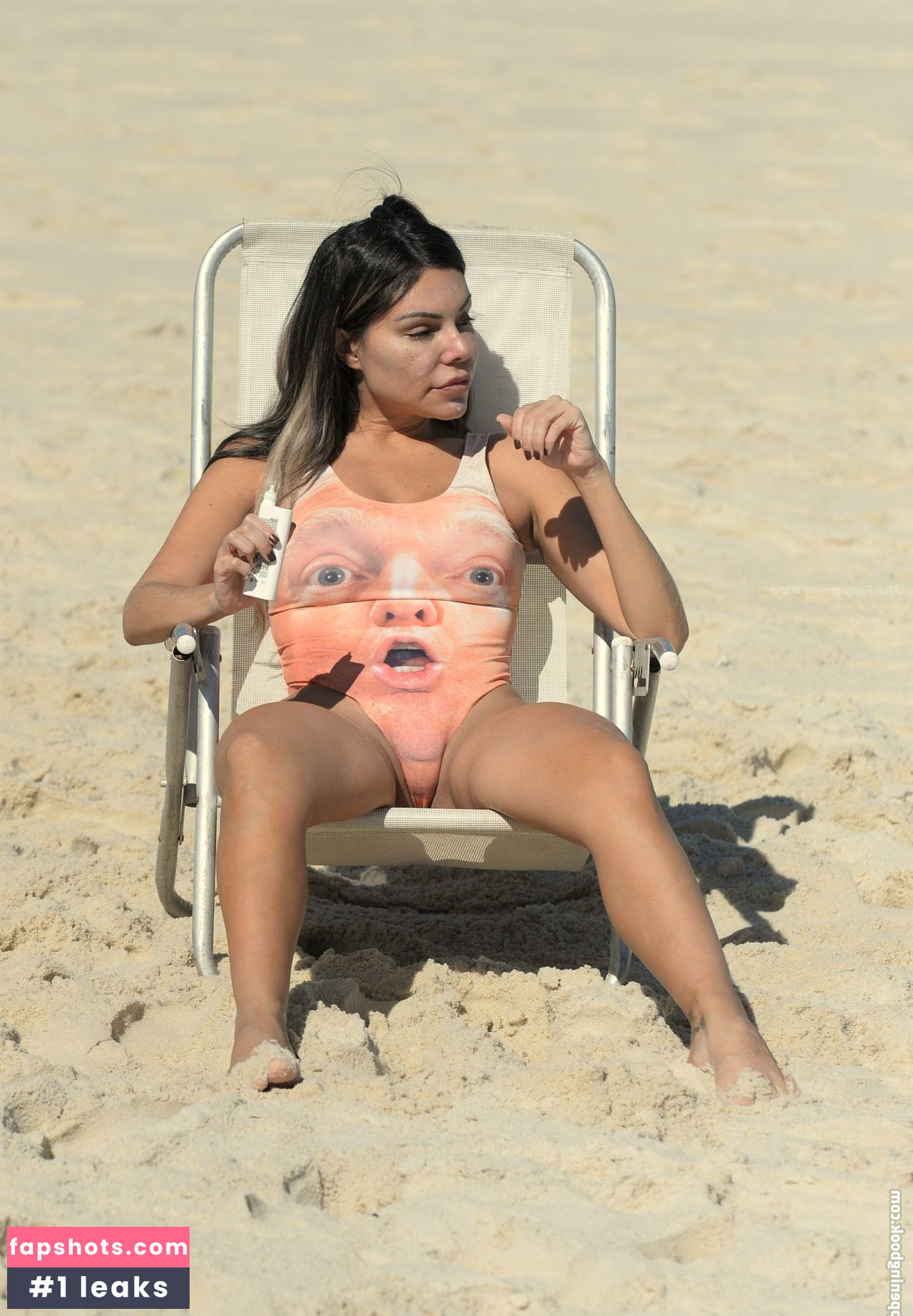 Liziane Gutierrez gallery photo #19