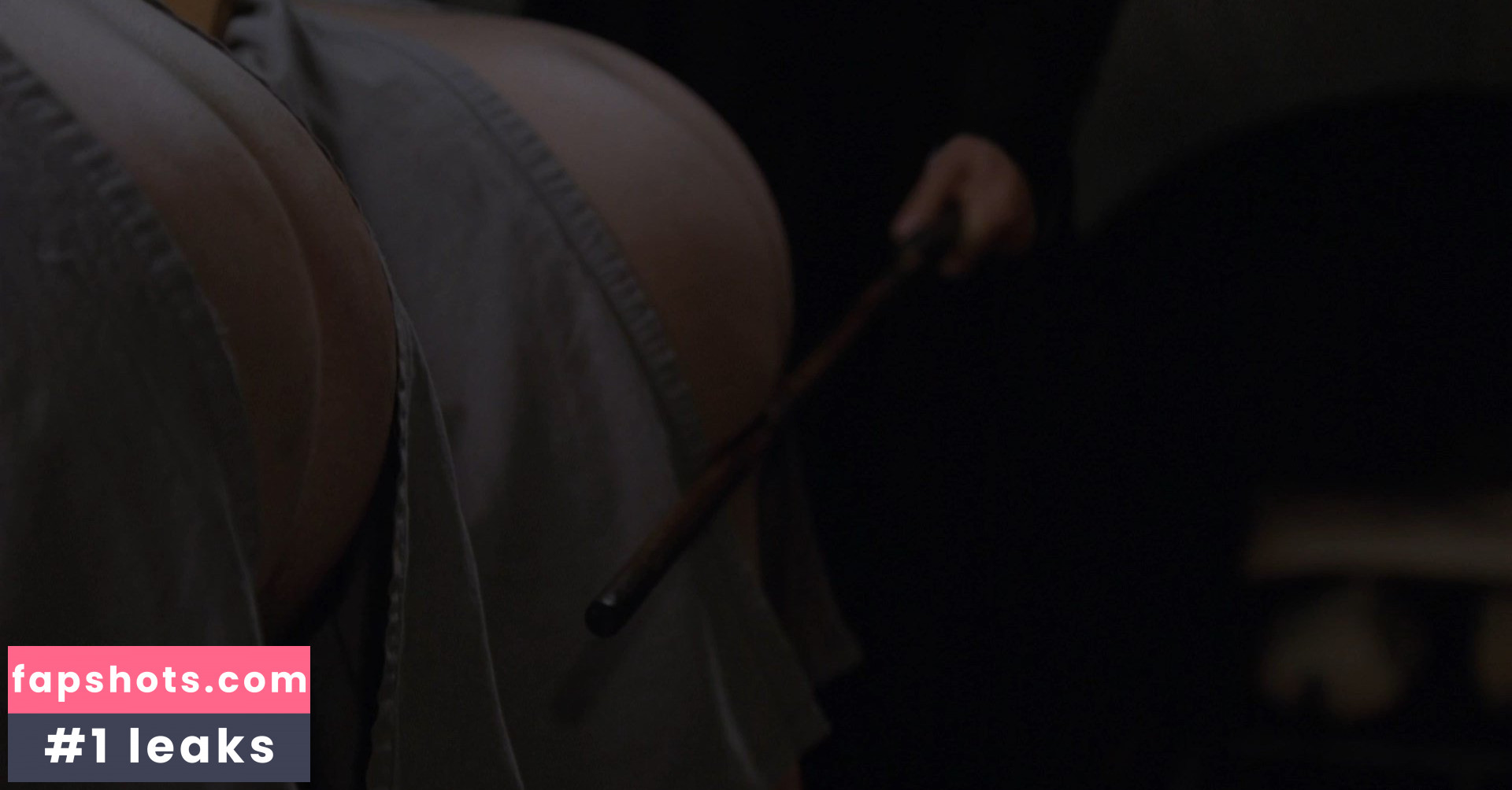 Lizzie Brocheré gallery photo #22