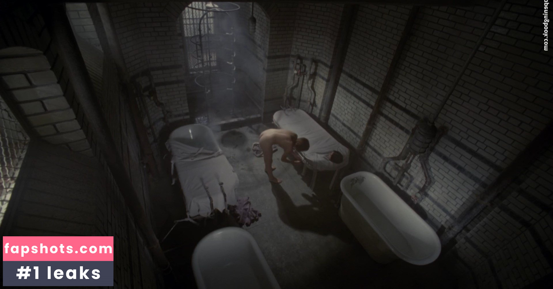 Lizzie Brocheré gallery photo #27