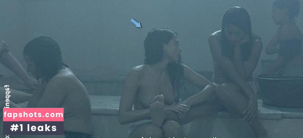 Lizzie Brocheré gallery photo #69