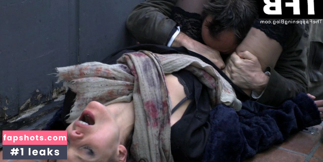 Lizzie Brocheré gallery photo #8