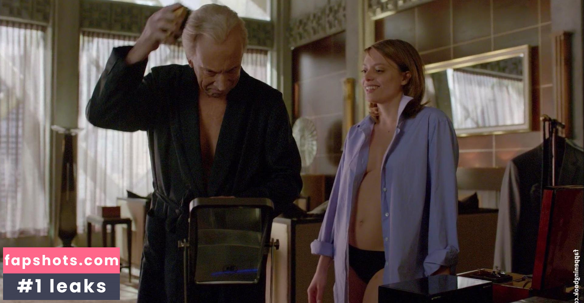 Lizzie Brocheré gallery photo #74