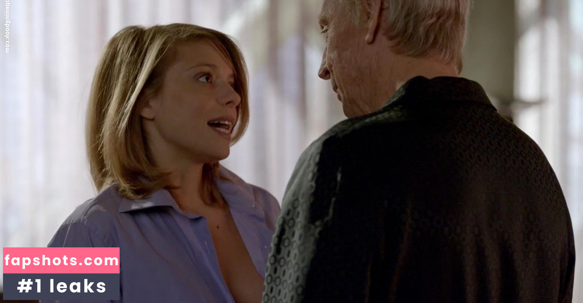 Lizzie Brocheré gallery photo #75