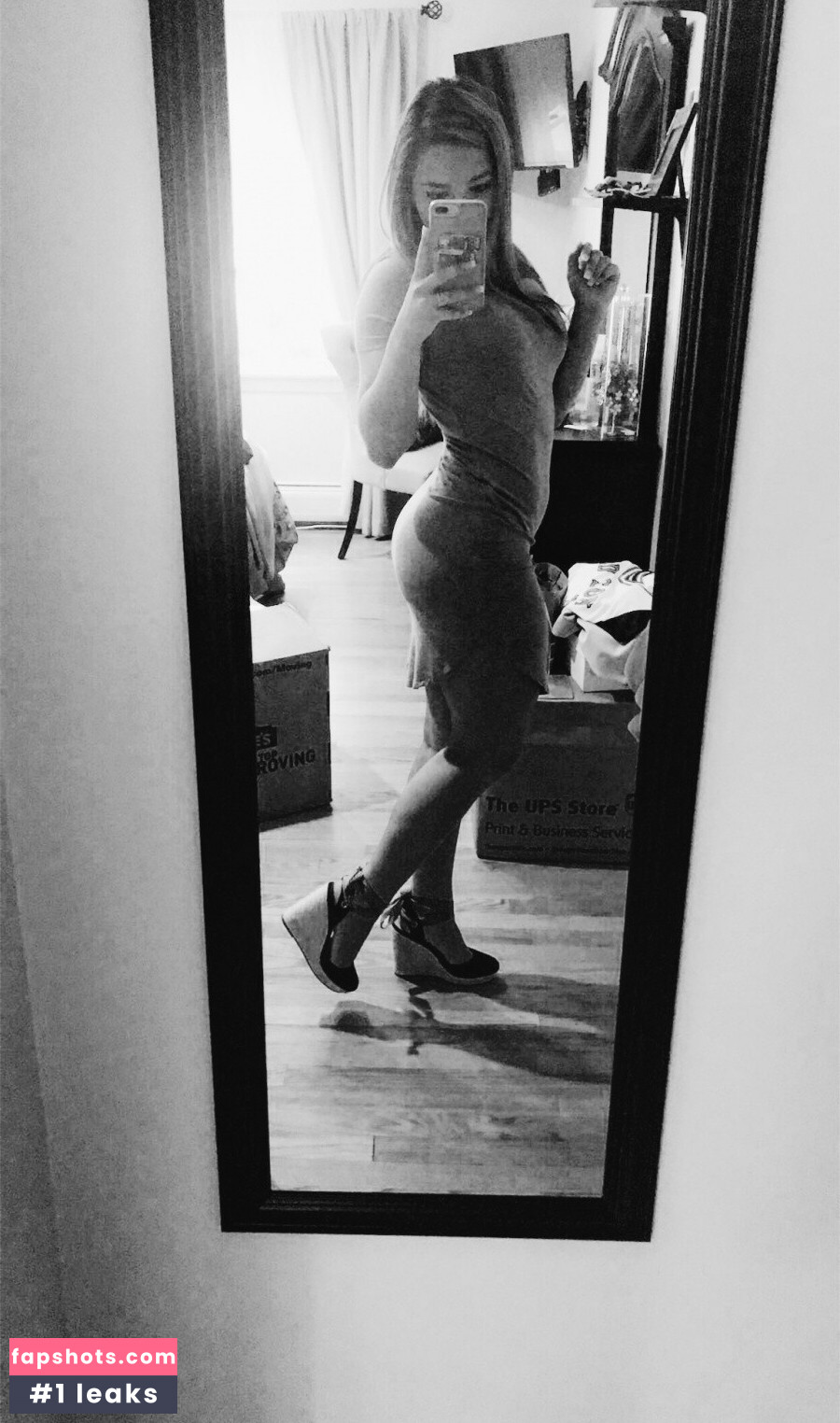 Lizzy Decologero gallery photo #18