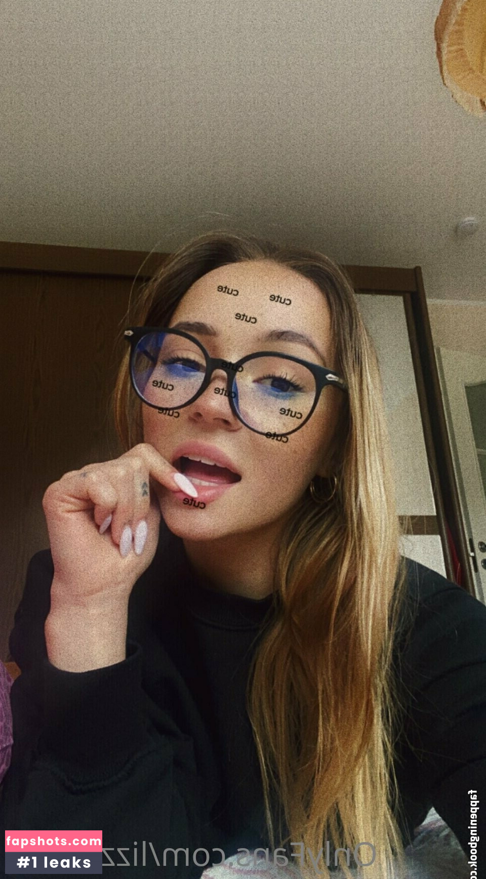 Lizzziiieee gallery photo #14