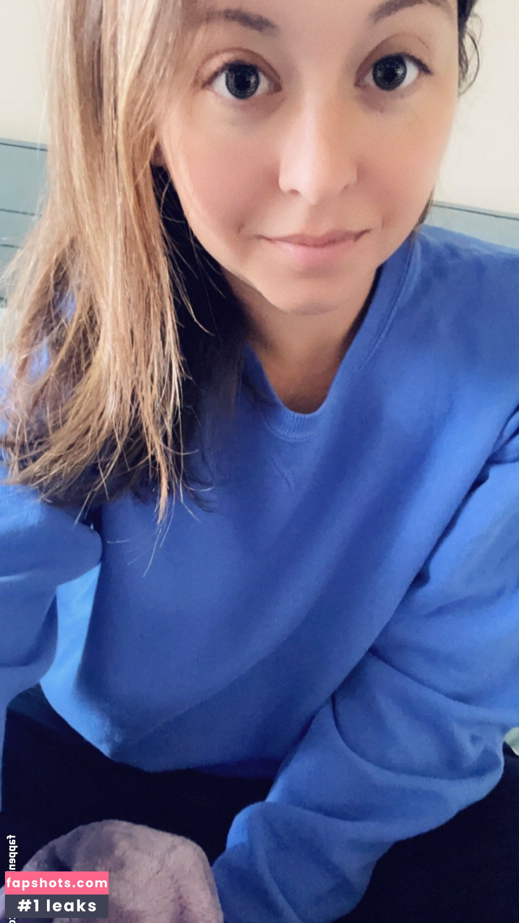 LoadsofLayla gallery photo #56