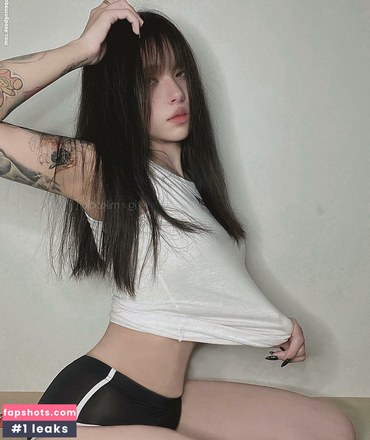 Log in gallery photo #12