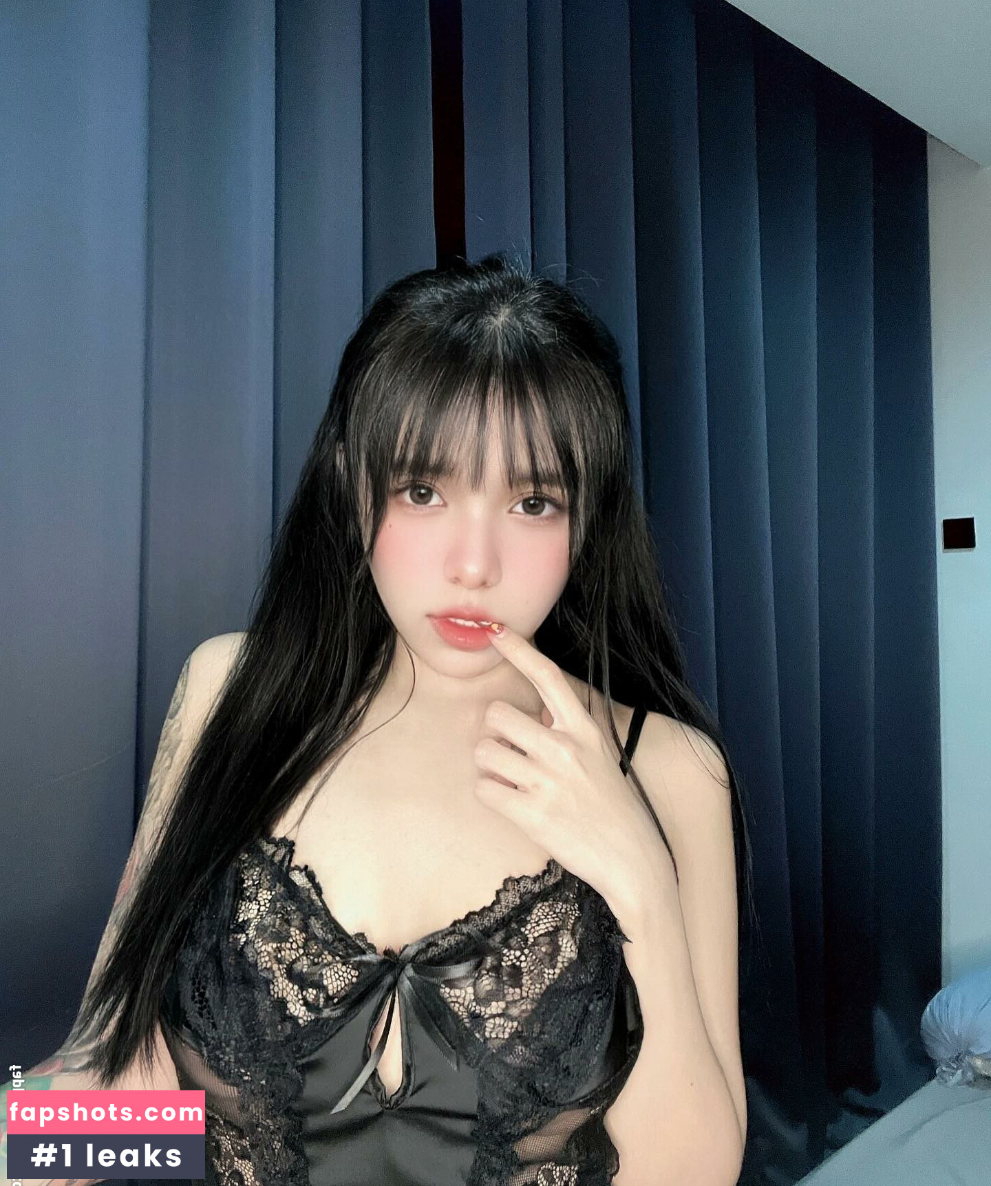 Log in gallery photo #20