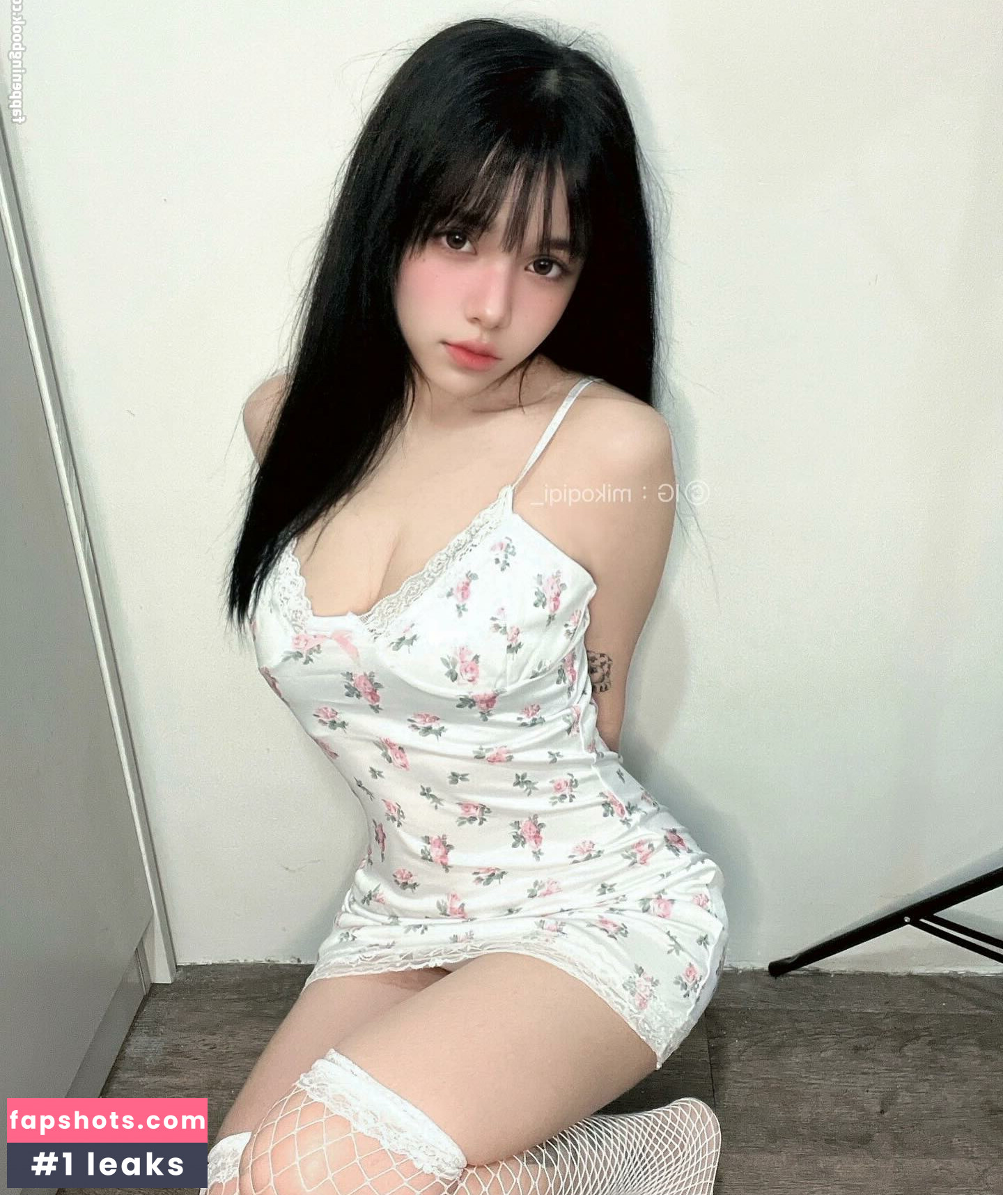 Log in gallery photo #3