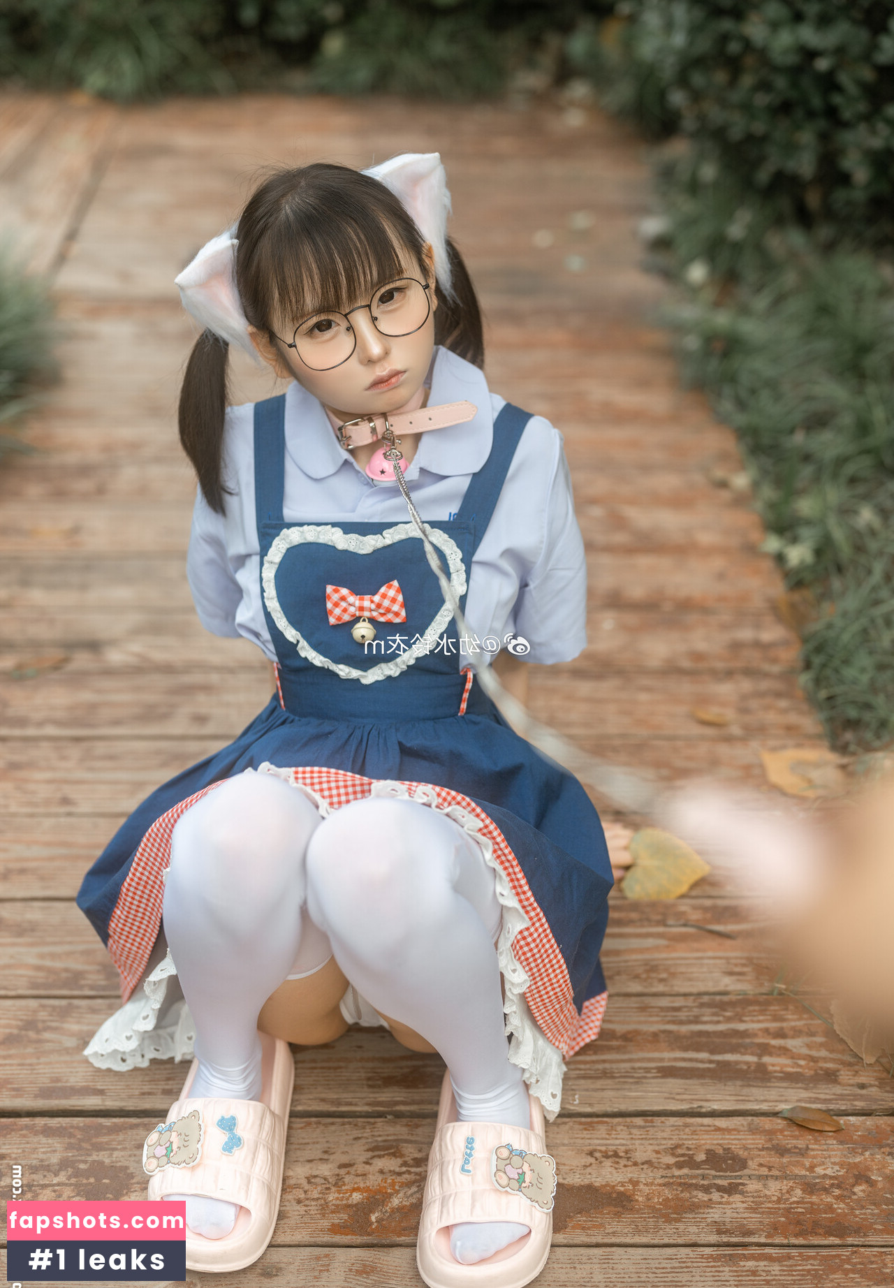 Log in gallery photo #28