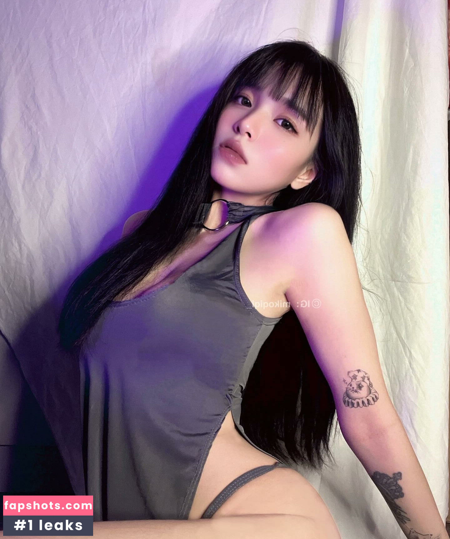 Log in gallery photo #7