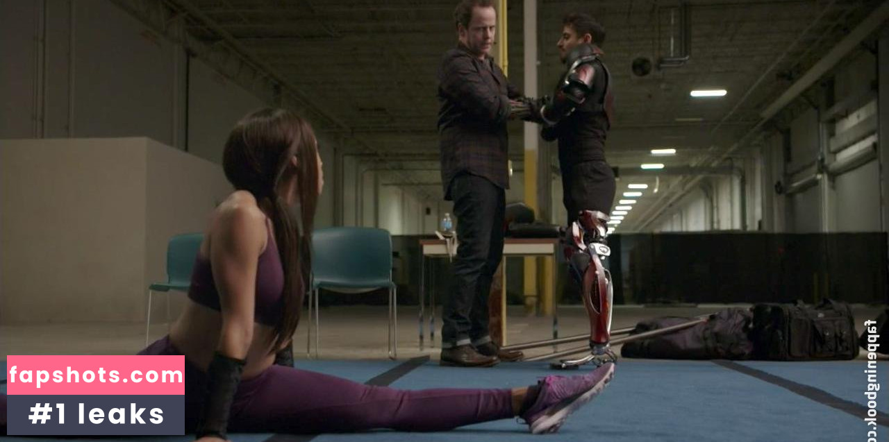 Logan Browning gallery photo #35