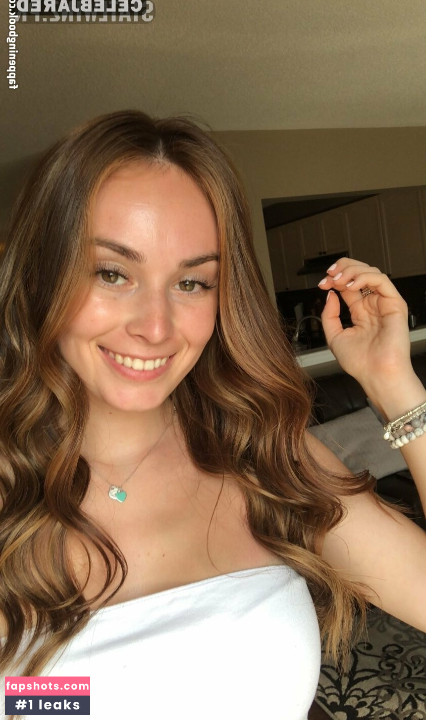 Logan Fabbro gallery photo #13