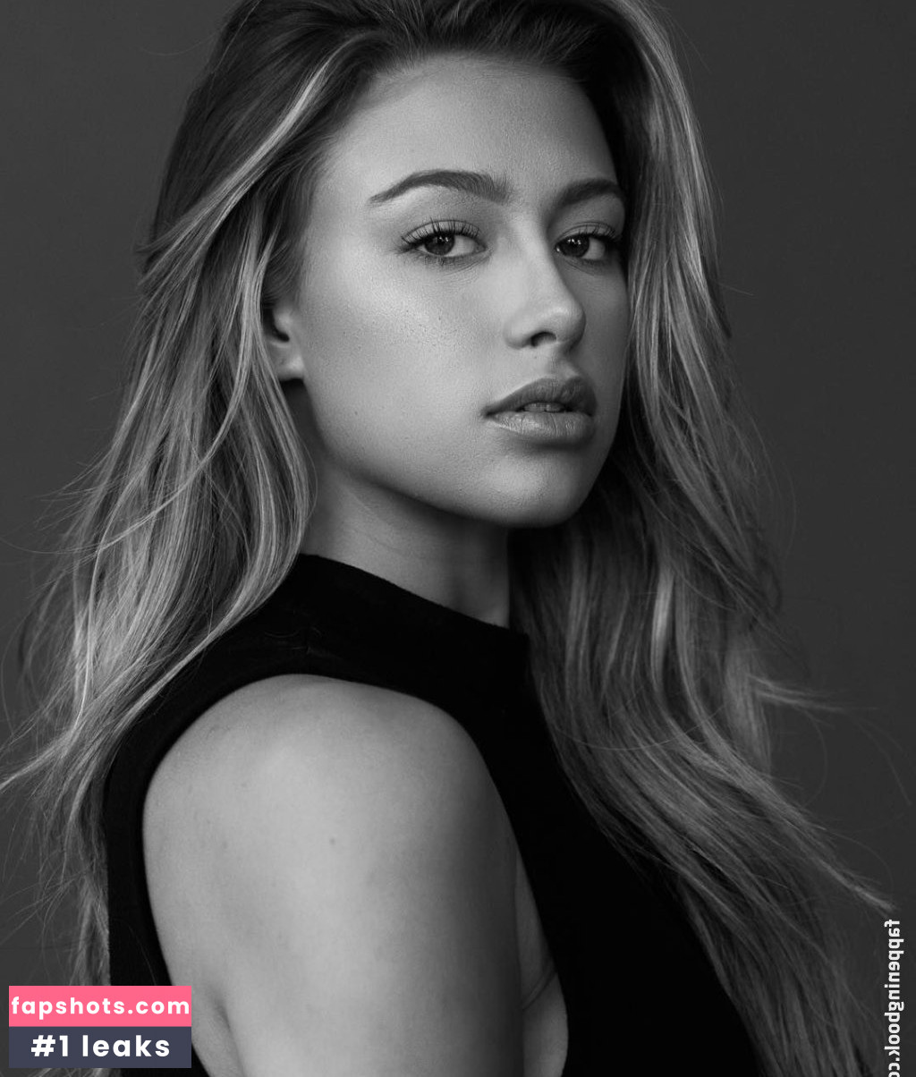 Logan Riley Hassel gallery photo #37