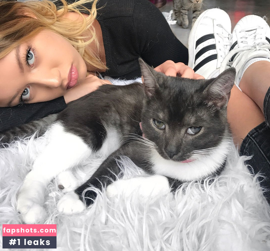 Logan Riley Hassel gallery photo #63