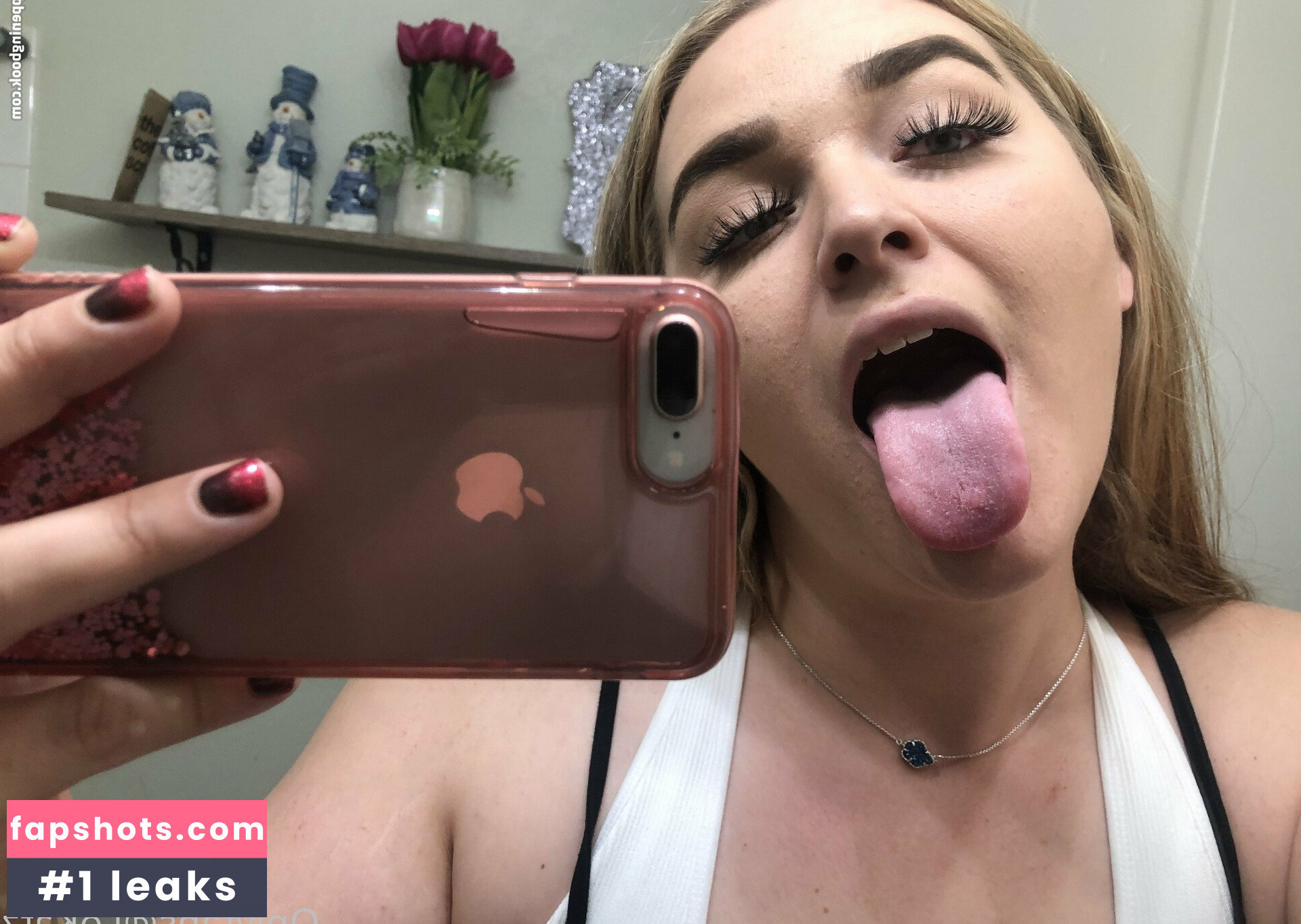 loganmilf Nude Leaks OnlyFans Photos #5 - LeakJerk