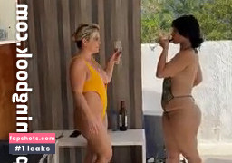 Loira Praiana Nude Leaks OnlyFans Photos #2 - Fapshots