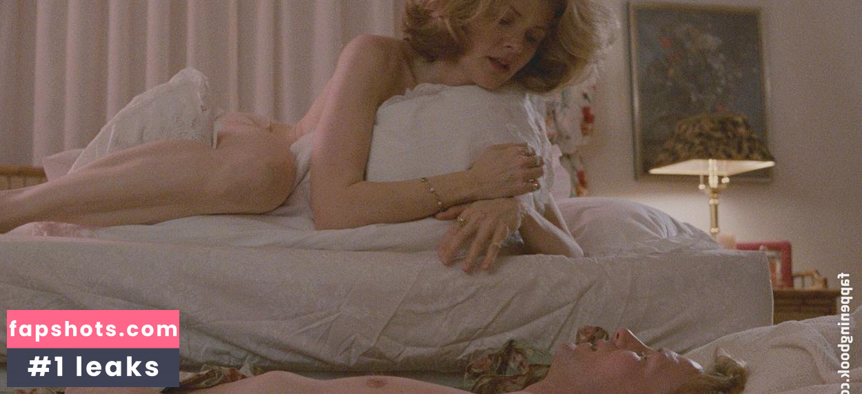 Lois Chiles gallery photo #15