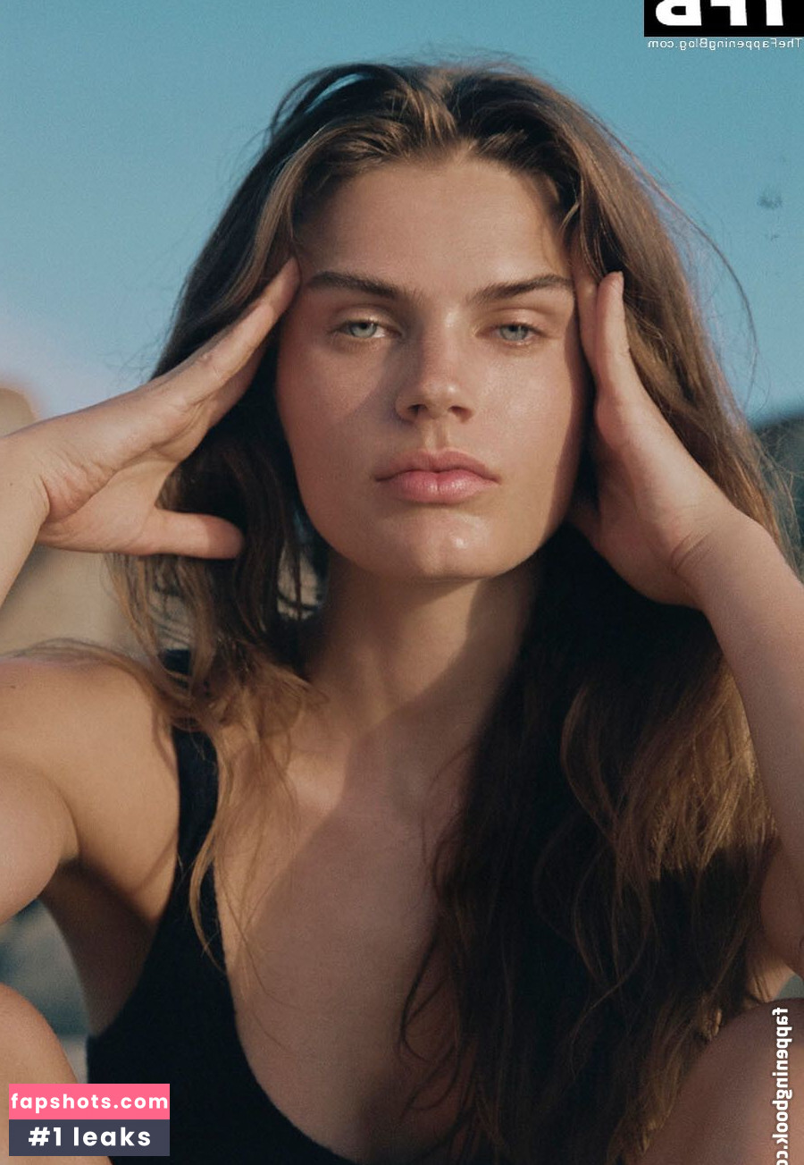 Lois Schindeler gallery photo #16