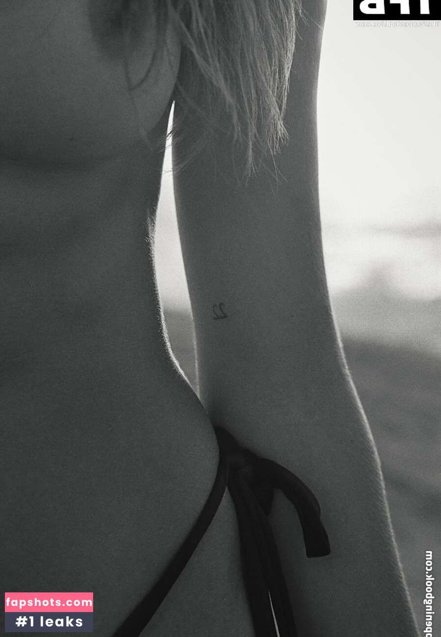 Lois Schindeler gallery photo #3