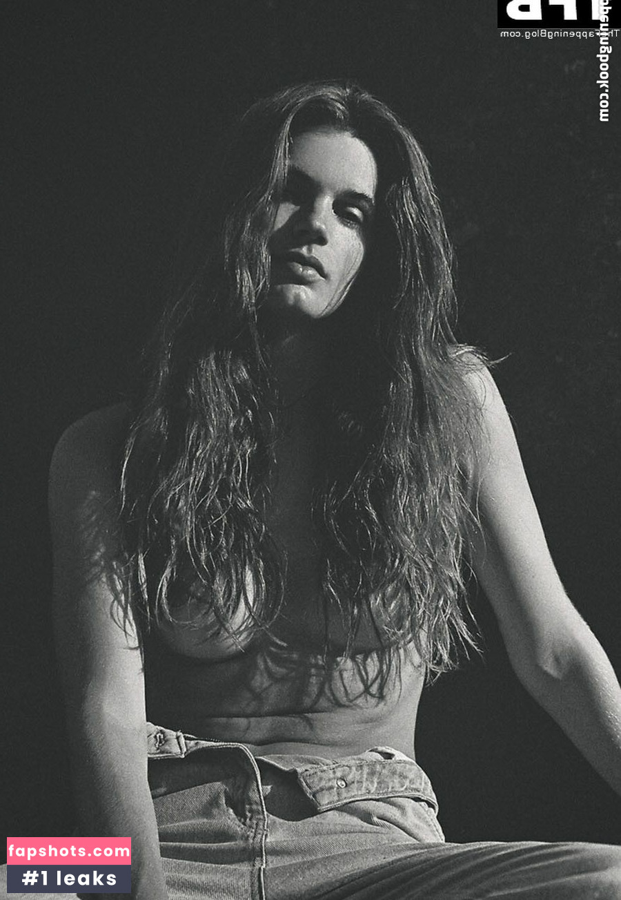 Lois Schindeler gallery photo #5