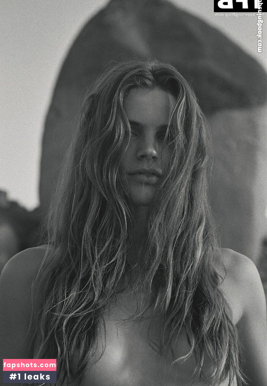 Lois Schindeler gallery photo #6