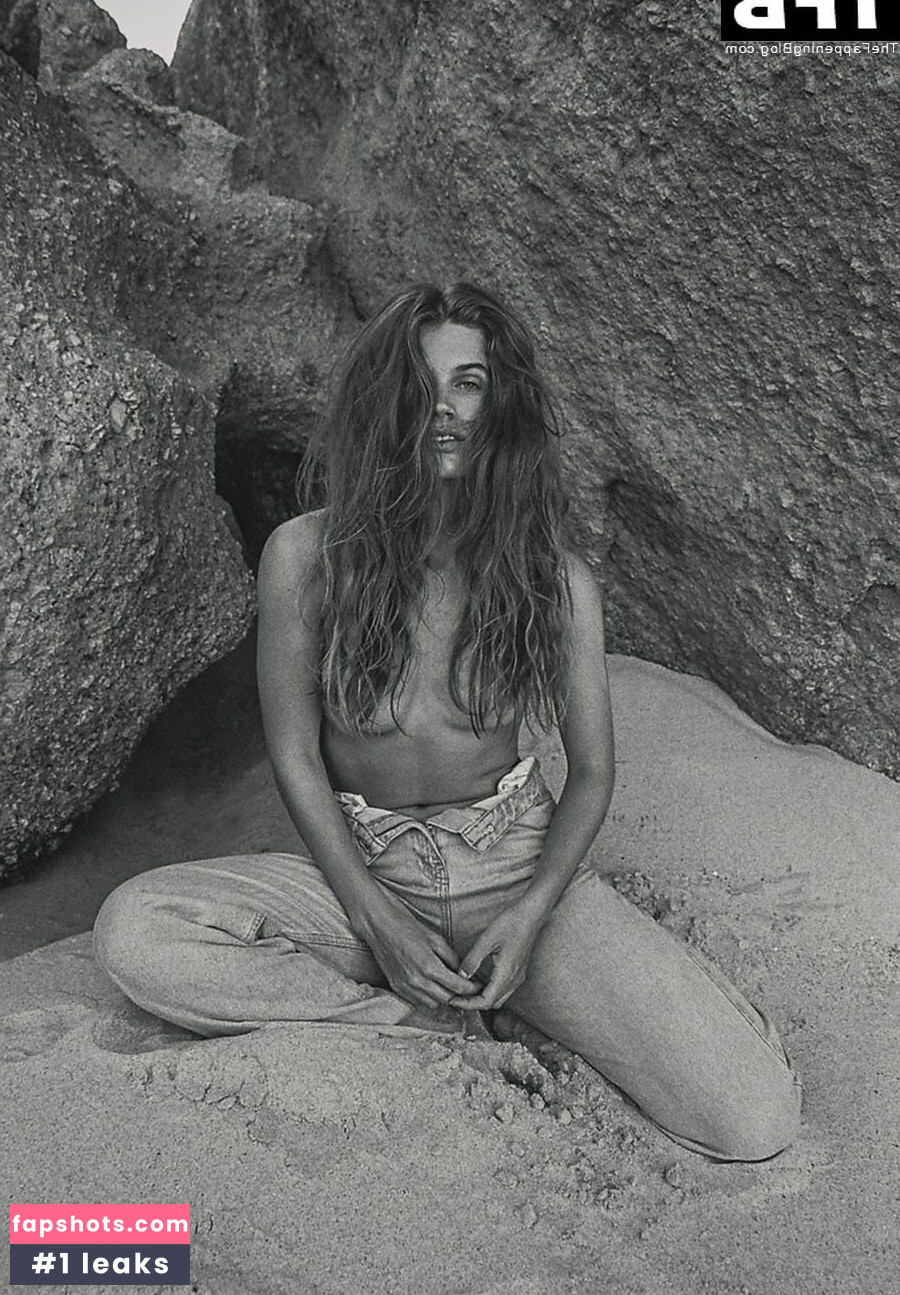 Lois Schindeler gallery photo #9