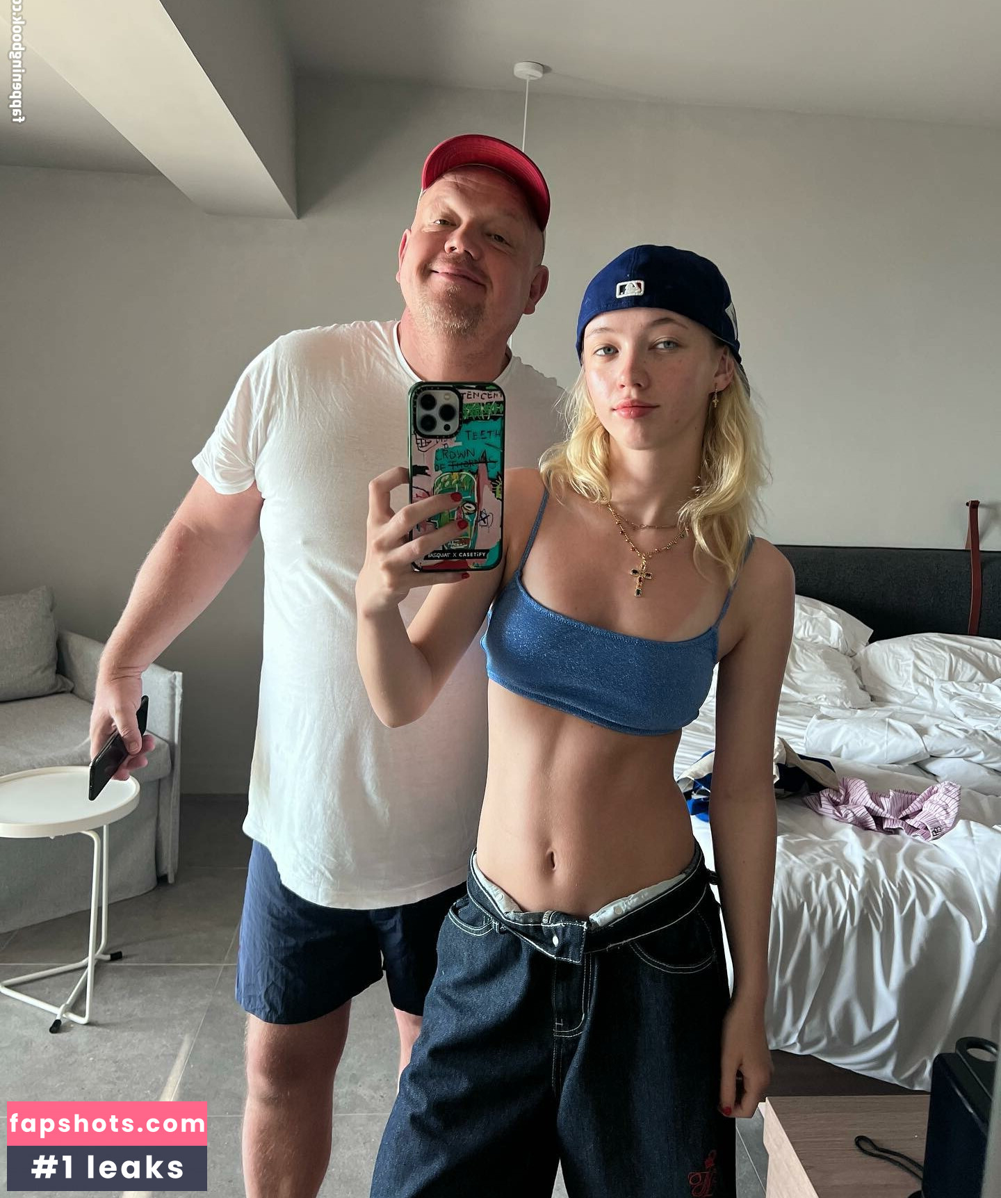 Lola Clark gallery photo #12