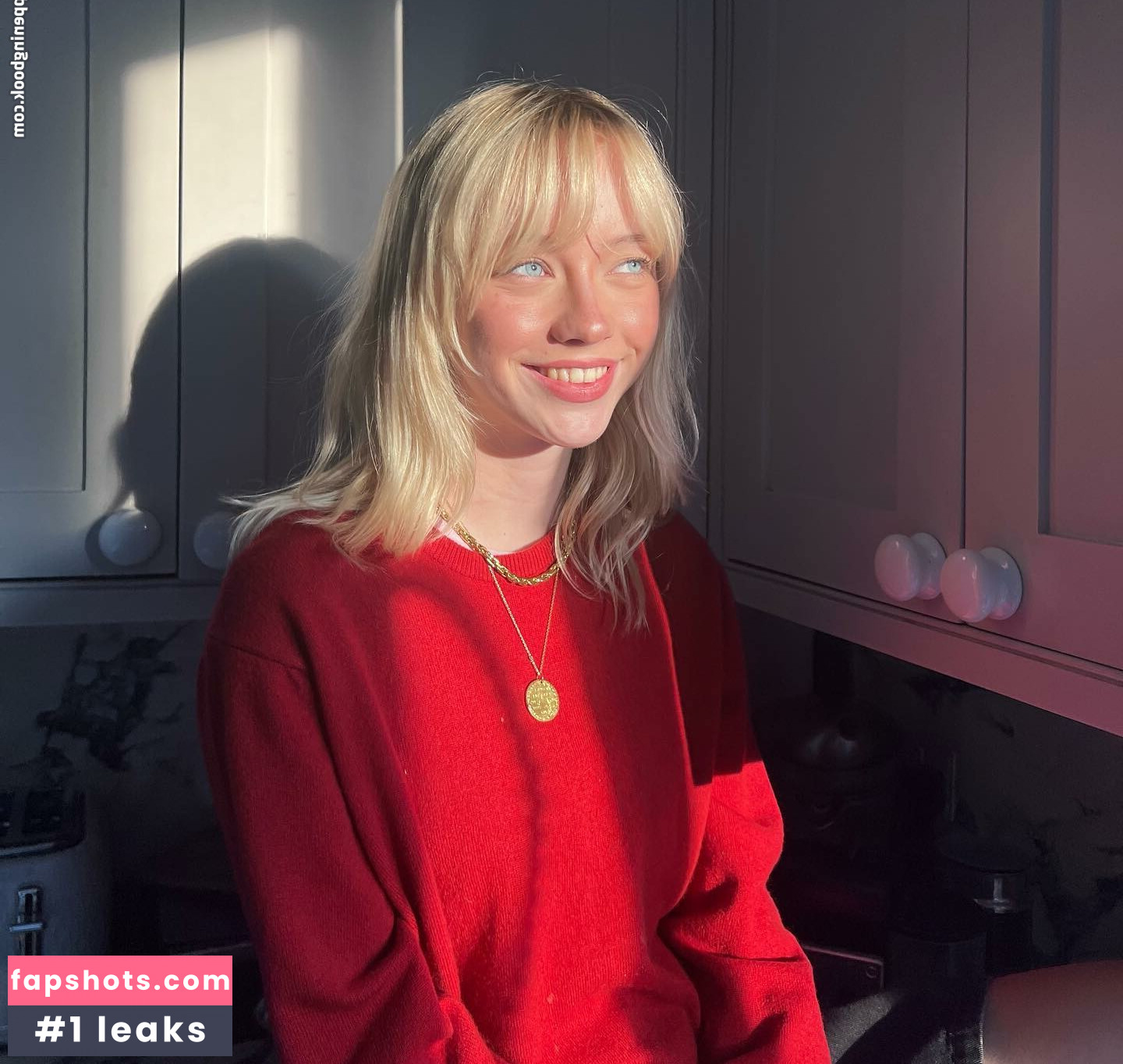 Lola Clark gallery photo #17