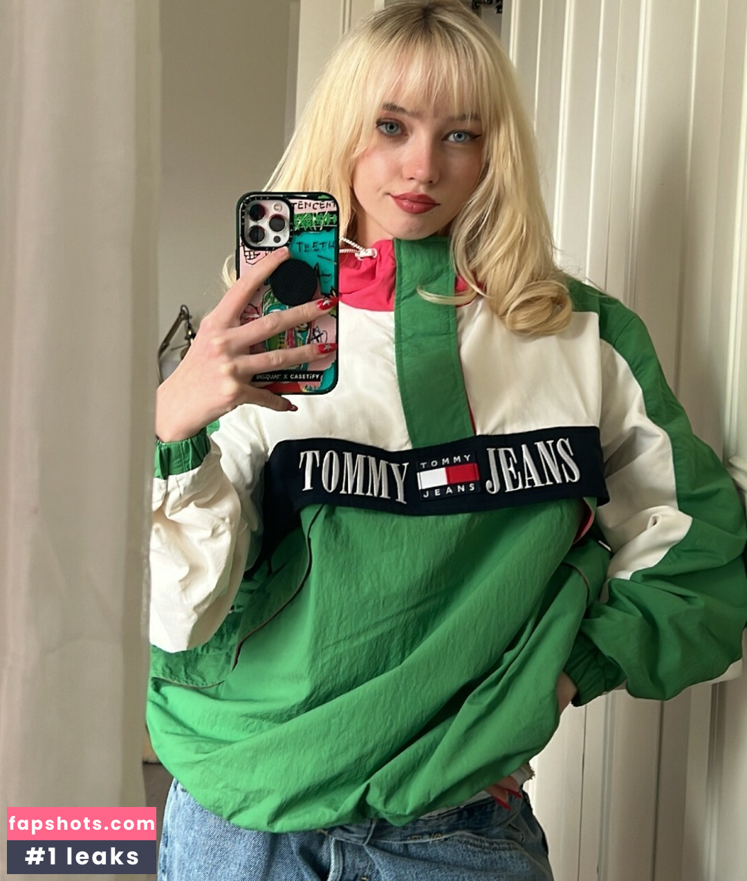 Lola Clark gallery photo #23