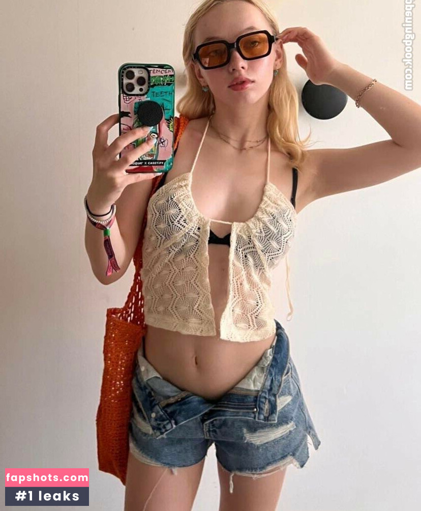 Lola Clark gallery photo #33