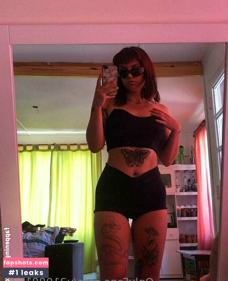 lola_deinnn gallery photo #16