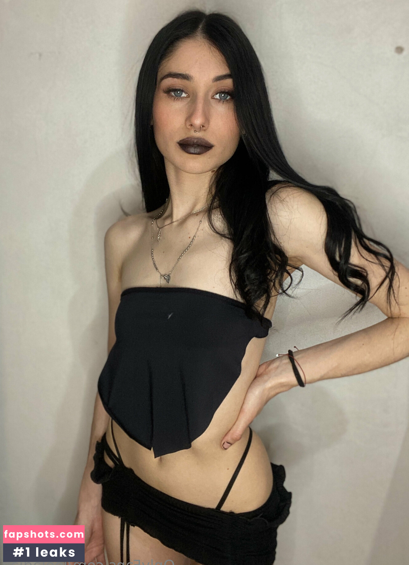 Lola Diaz gallery photo #31