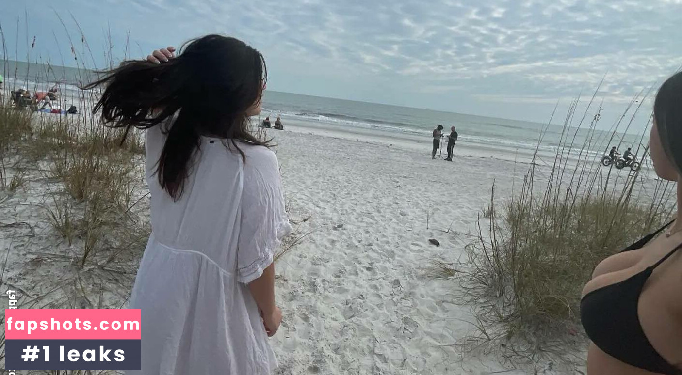 Lola Dubrul gallery photo #13