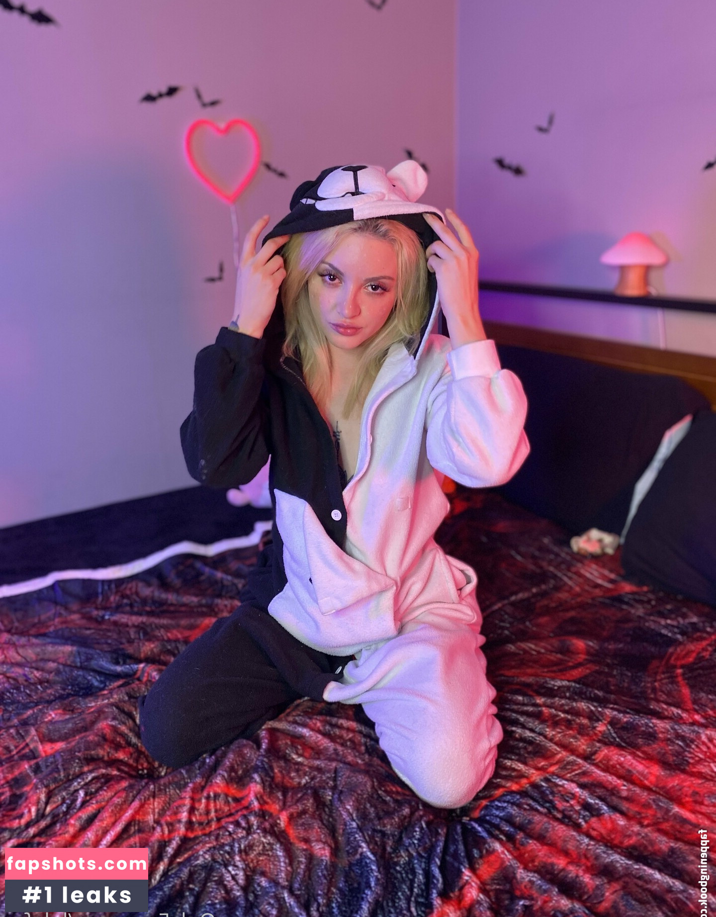 Lola Fae gallery photo #242